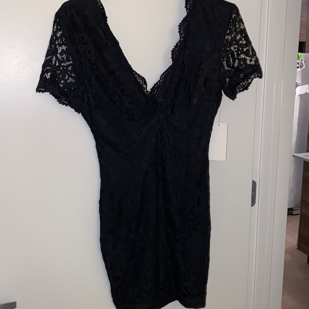 Black lace Tobi mini dress with sleeves